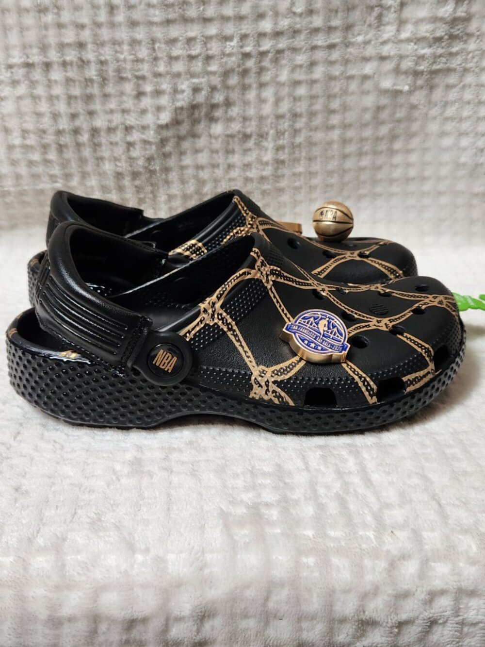 CROCS - NBA CLASSIC CLOG Unisex - Youth Boy's 3 / Girl's 5 - NEW NIB - Picture 5 of 9